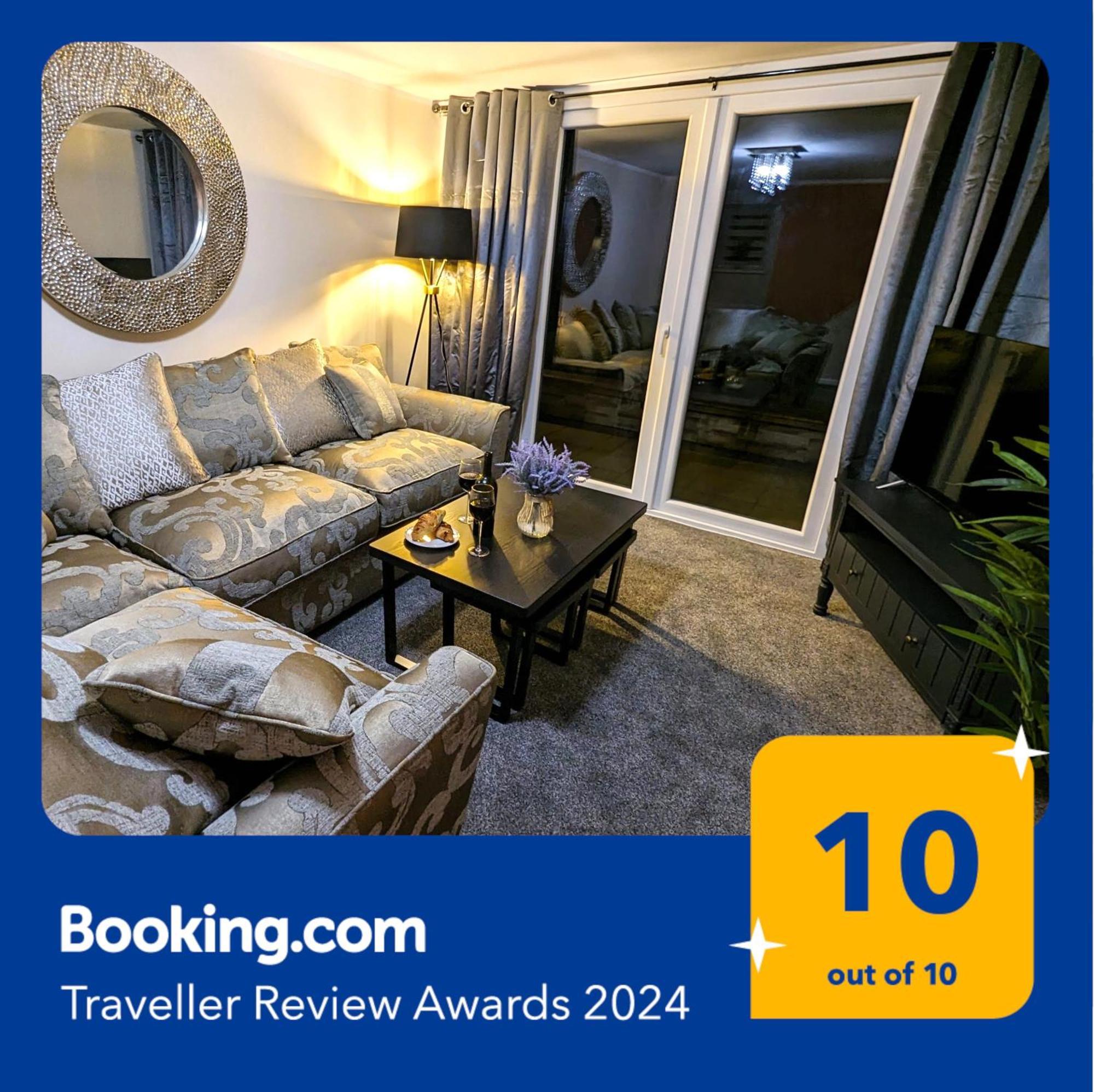 6 Guests * 4 Bedroom * Free Wi-Fi *亨廷登 外观 照片